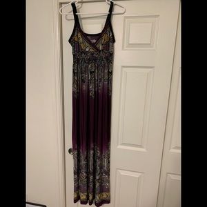Women’s Maxi style dress- size Medium